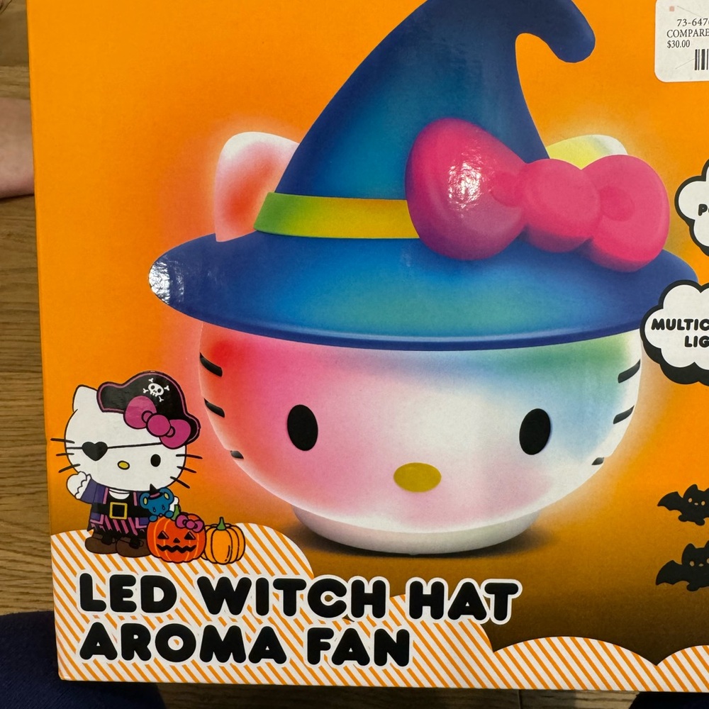NWT Hello Kitty Halloween Witch Hat LED Light and Aroma Fan Multicolored Lights